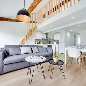 https://confortable-rooftop-view-appart-hotel-avignon.fr-provencehotel.com